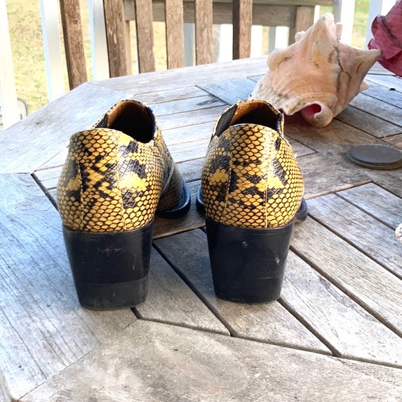 Chloe Rylee Low Boot 🥾 Snake Skin Python Print One of the "It" Patterns Luxe - Picture 8 of 16